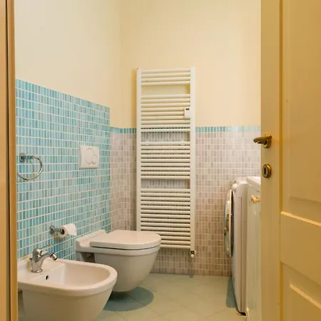 Apartmán Guesthost - *